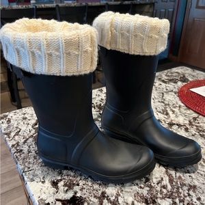 Women’s Hunter brand waterproof boots ~ Size 9
